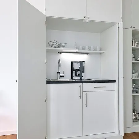 Anna Duene Anna Duene 1-12 4*